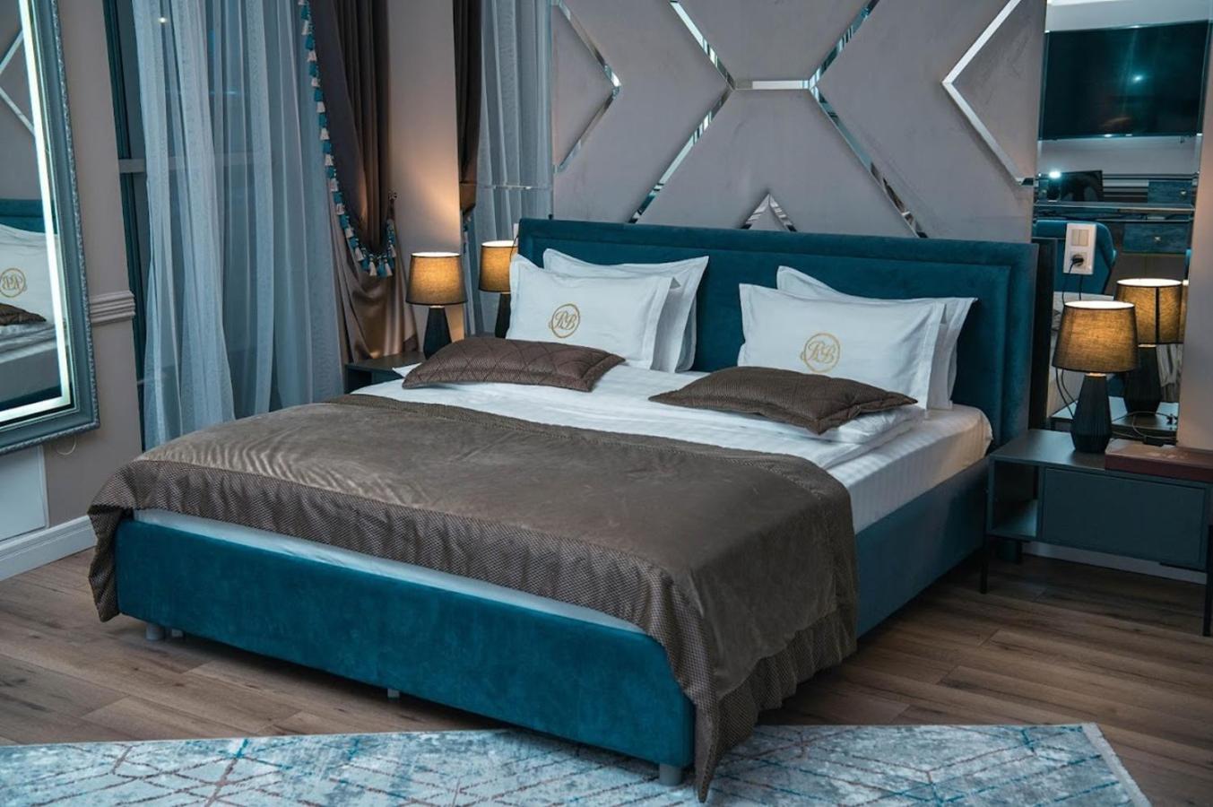 Royal Bv Hotel Ust-Kamenogorsk Room photo